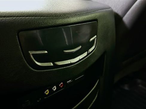 Used 2016 Cadillac Escalade Luxury image 28