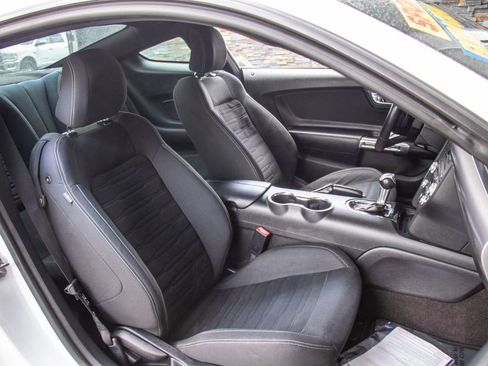 Used 2015 Ford Mustang GT RWD image 18