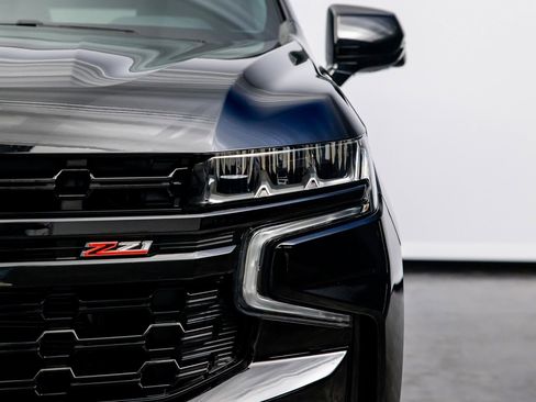 Used 2024 Chevrolet Tahoe Z71 w/ Luxury Package image 5