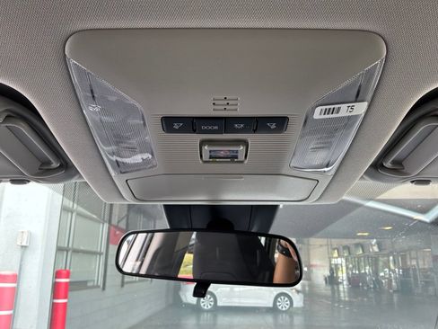Used 2025 Toyota RAV4 XLE FWD image 16
