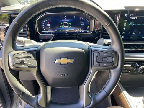Used 2024 Chevrolet Silverado 1500 High Country w/ Technology Package AWD/4WD image 36