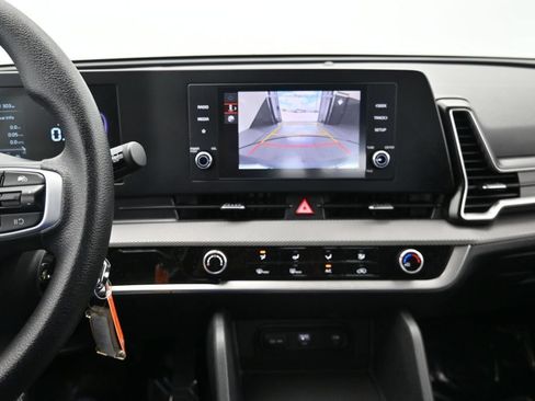 Used 2025 Kia Sportage LX FWD image 20