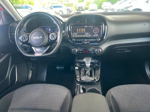 Certified 2022 Kia Soul GT-Line FWD image 18