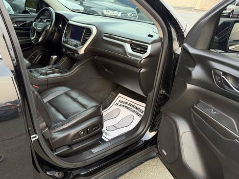 Used 2017 GMC Acadia SLT w/ LPO, Cargo Package FWD image 13