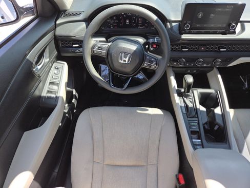 Used 2024 Honda Accord EX image 27