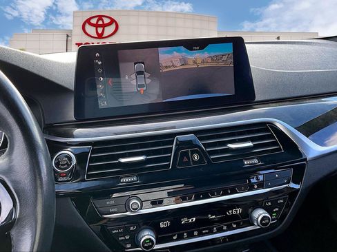 Used 2019 BMW 530i w/ Convenience Package image 6