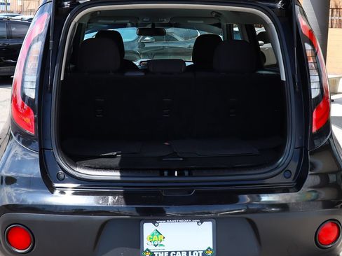 Used 2017 Kia Soul FWD image 24