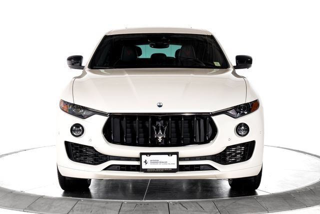 Used 2024 Maserati Levante GT Ultima AWD/4WD image 9