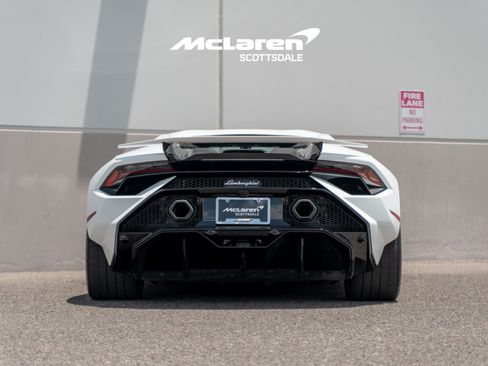 Used 2024 Lamborghini Huracan Tecnica RWD image 6