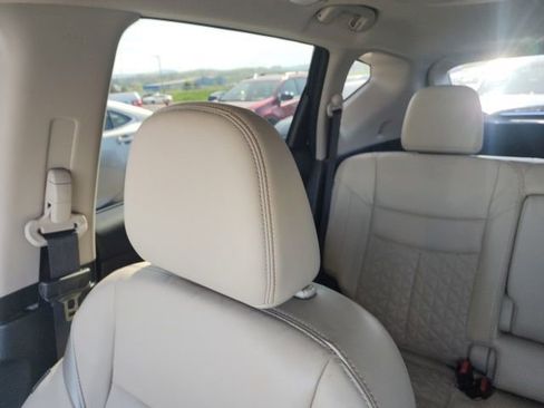 Used 2021 Nissan Murano Platinum w/ Cargo Package image 21