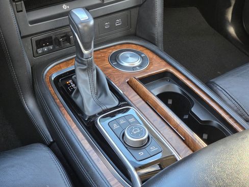 Certified 2024 Nissan Armada SL w/ Captain's Chairs Package image 20