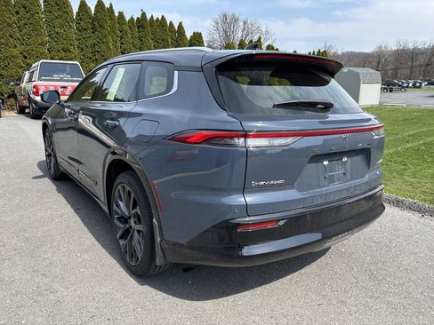 Certified 2025 Toyota Crown Signia w/ Advanced Technology Package image 6