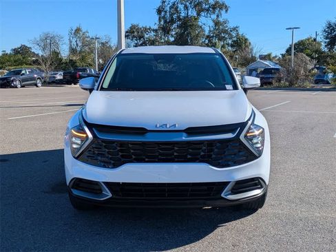 Used 2025 Kia Sportage EX image 8