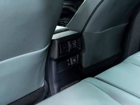 Used 2025 Toyota 4Runner Trailhunter image 71