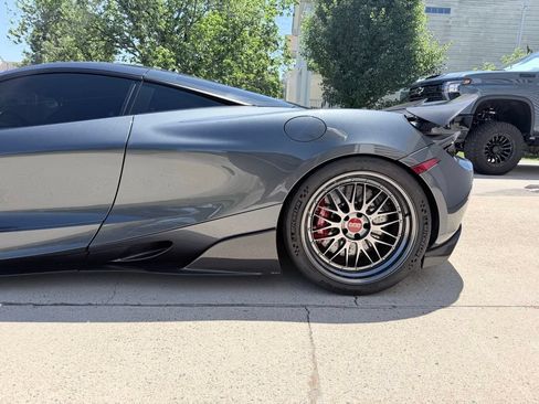 Used 2019 McLaren 720S Performance RWD image 21