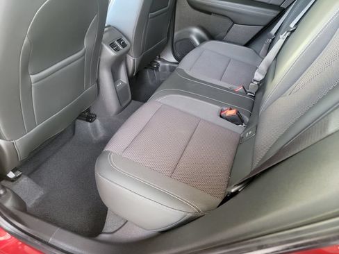 Used 2023 Buick Envision Preferred FWD image 12