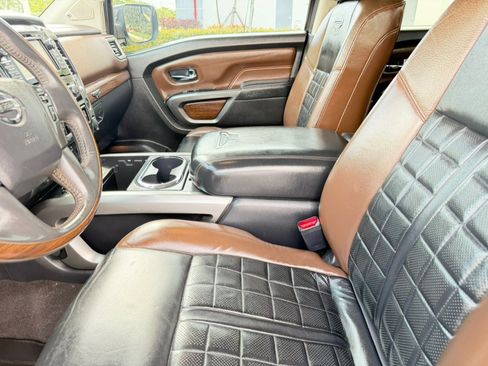 Used 2017 Nissan Titan Platinum Reserve RWD image 9