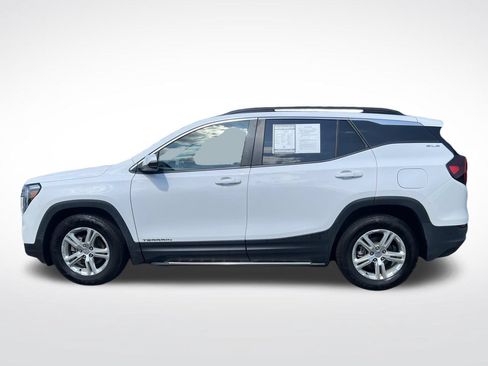 Used 2024 GMC Terrain SLE w/ Driver Convenience Package FWD image 7
