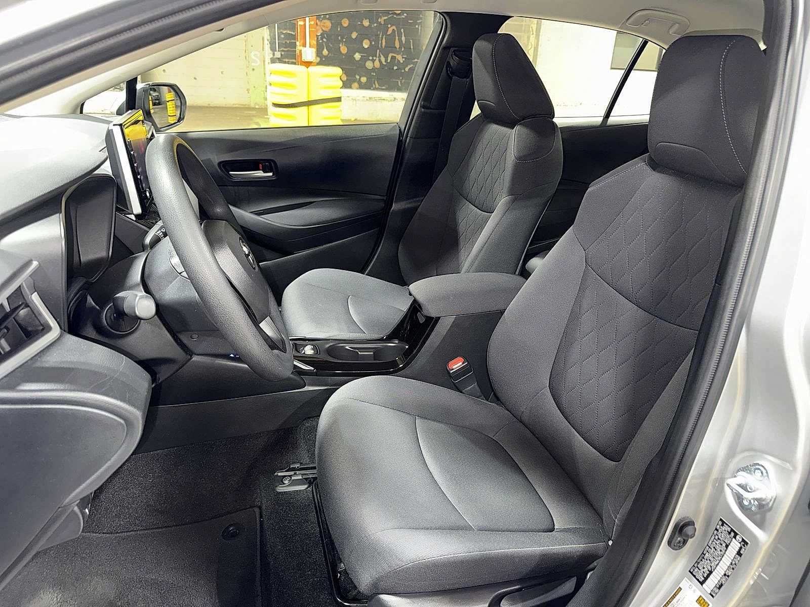 Used 2021 Toyota Corolla LE w/ Carpet Mat Package (TMS) FWD image 15