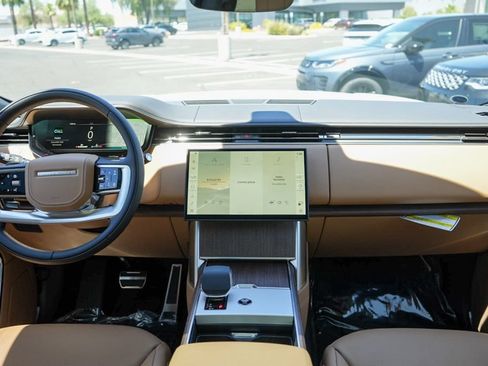 New 2026 Land Rover Range Rover SE AWD/4WD image 9