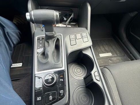 Used 2024 Kia Sportage LX AWD/4WD image 9