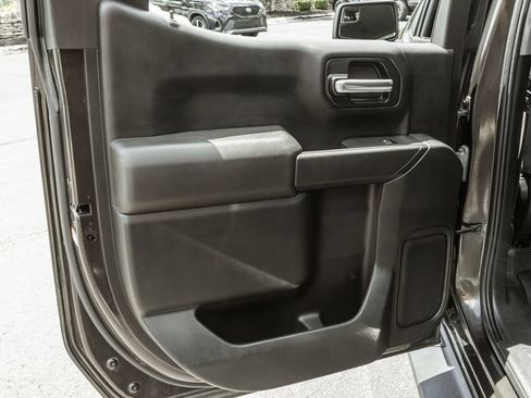 Used 2021 GMC Sierra 1500 4x4 Crew Cab w/ Sierra Value Package image 26