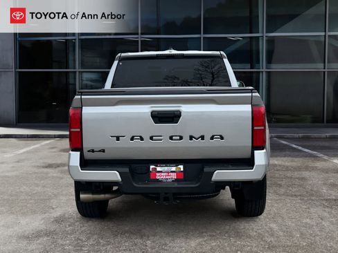 Used 2024 Toyota Tacoma TRD Sport AWD/4WD image 13