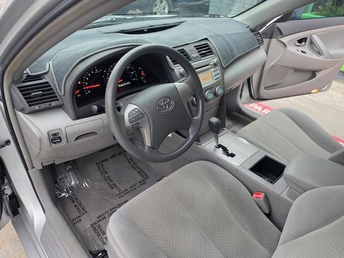 Used 2009 Toyota Camry FWD image 16
