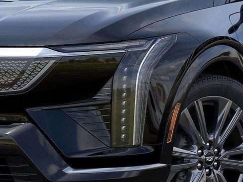 New 2025 Cadillac Optiq Sport 2 image 13