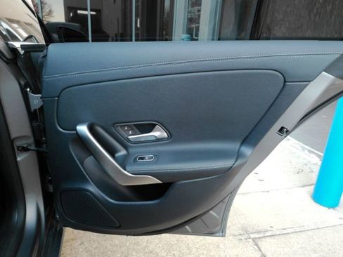 Used 2020 Mercedes-Benz CLA 250 image 26