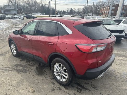Used 2022 Ford Escape SE w/ Cold Weather Package image 6