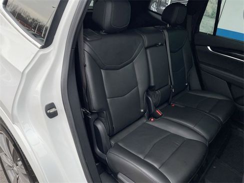 Used 2021 Cadillac XT6 Premium Luxury image 26