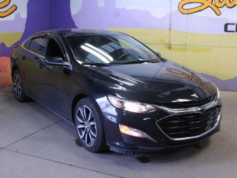 Used 2022 Chevrolet Malibu RS image 2