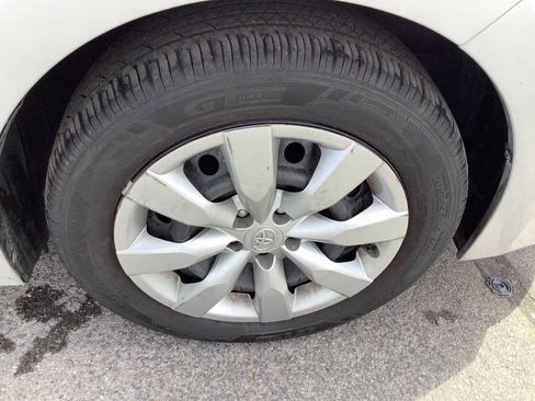 Used 2016 Toyota Corolla LE FWD image 20