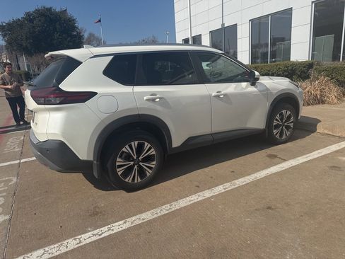 Certified 2023 Nissan Rogue SV w/ SV Premium B Package image 4