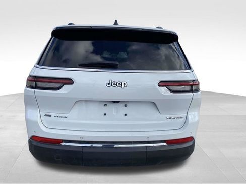 Used 2022 Jeep Grand Cherokee L Limited image 3