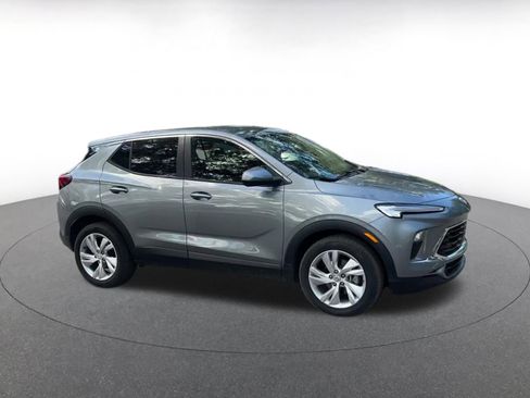 Used 2025 Buick Encore GX Preferred image 2