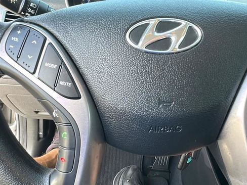 Used 2013 Hyundai Elantra GLS w/ Preferred Pkg FWD image 37