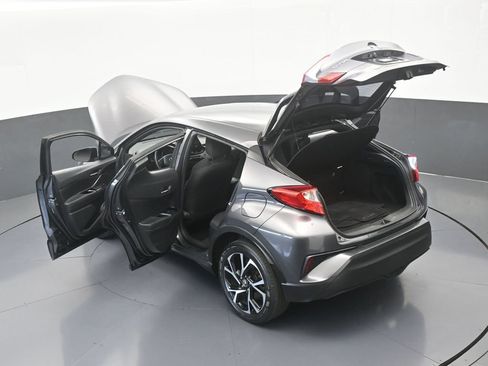 Used 2019 Toyota C-HR XLE FWD image 57