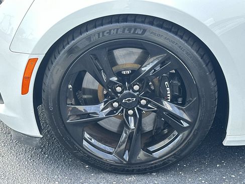 Used 2022 Chevrolet Camaro SS RWD image 13