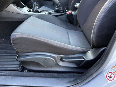 Used 2013 Subaru Impreza WRX Hatchback image 33