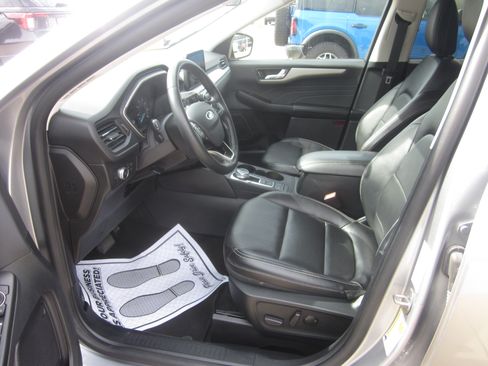Used 2022 Ford Escape SEL AWD/4WD image 11