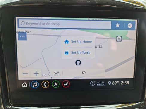 Used 2020 Chevrolet Traverse LT w/ LT Premium Package AWD/4WD image 21