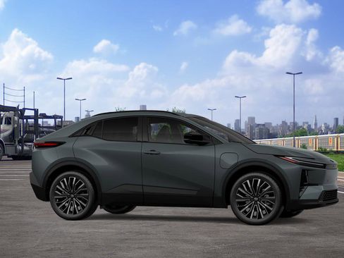 New 2026 Toyota C-HR AWD/4WD image 13