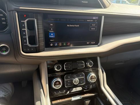 Used 2021 GMC Yukon XL Denali RWD image 8