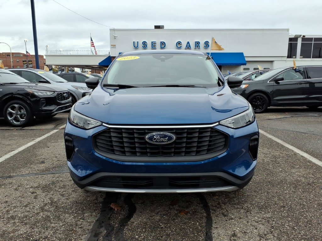 Certified 2023 Ford Escape Active AWD/4WD image 3