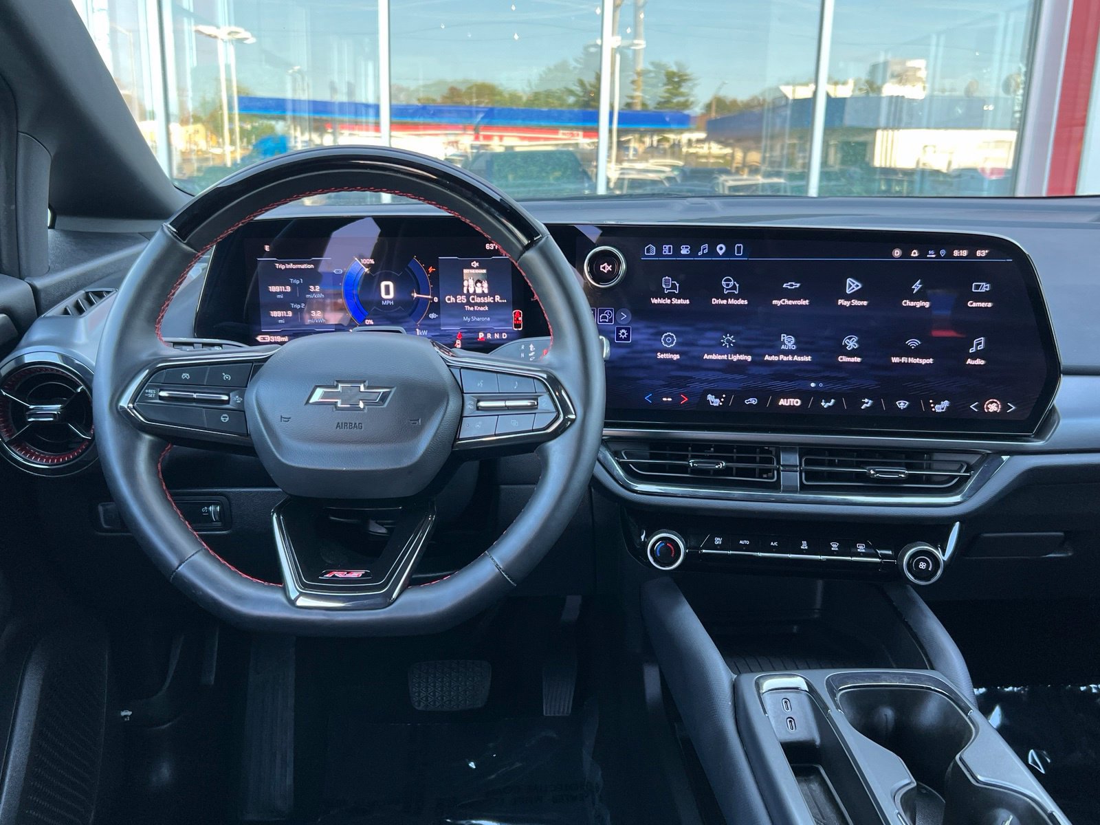 Used 2024 Chevrolet Equinox EV RS FWD image 18