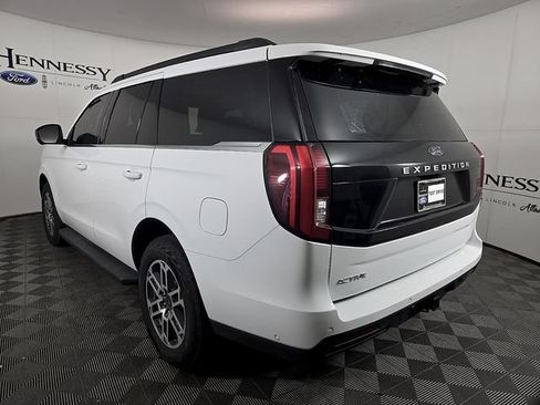 Certified 2025 Ford Expedition Active AWD/4WD image 7