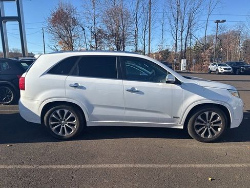 Used 2015 Kia Sorento SX image 2