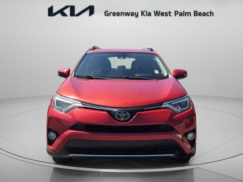 Used 2016 Toyota RAV4 Limited image 2